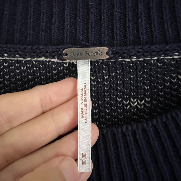 Free People Easy Street Cropped Sweater in Blue Combo Size Medium - Picture 7 of 8